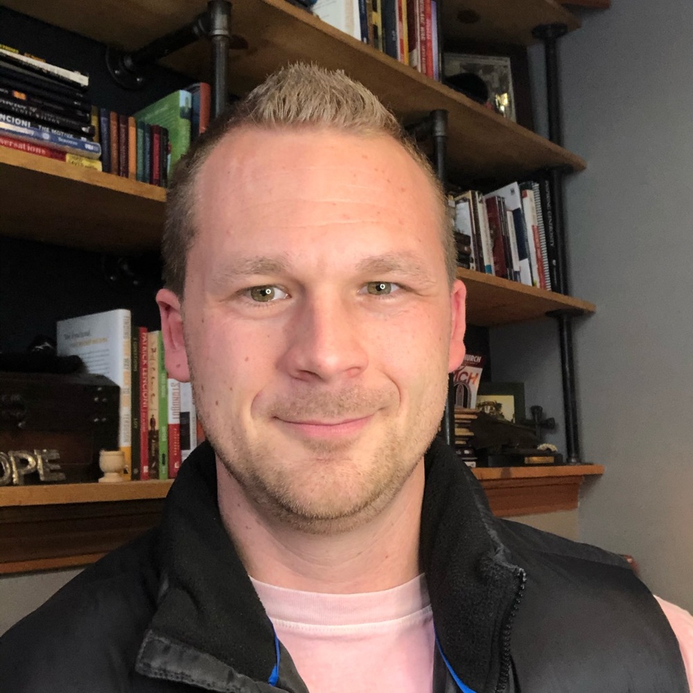 Meet your Posher, Levi